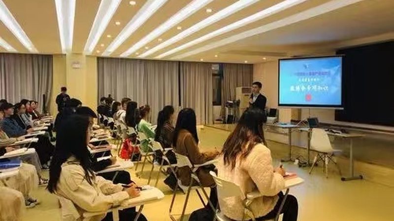 建造师包过班：揭秘报名流程与关键要素
